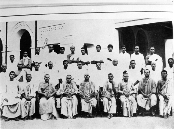 D-33rescan2 Madras 1921 Shivananada Brahmananda Prabhavananda